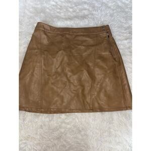 Zara Basic Collection women's sz. L brown "Leather" mini skirt. Classic, comf.